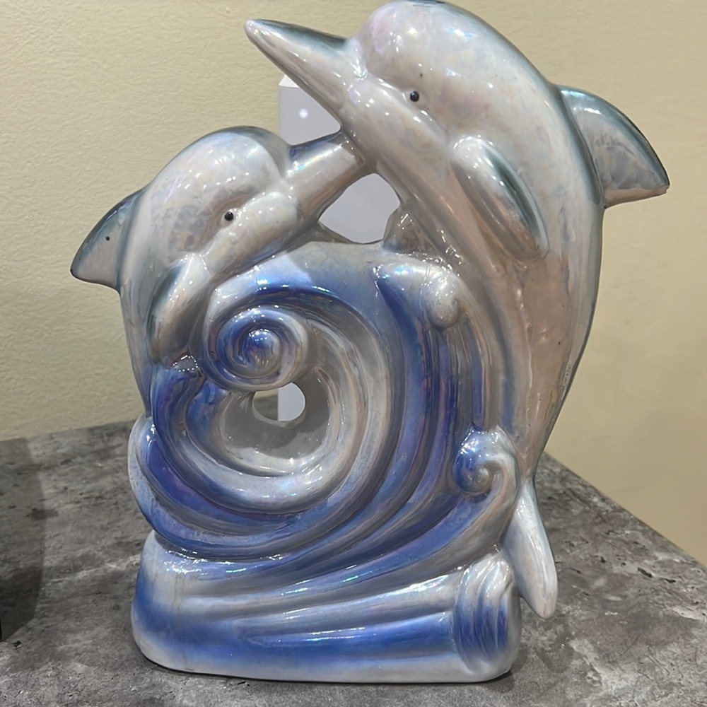 Dolphin figuring